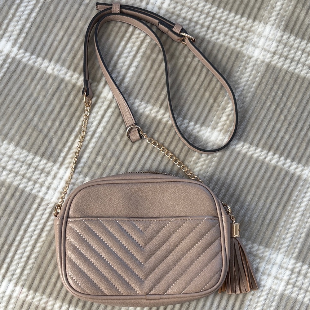 Elegant Beige Quilted Crossbody Bag